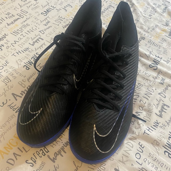 Nike Unisex Mercurial Superfly 9 Club Indoor Cleats - Picture 3 of 7